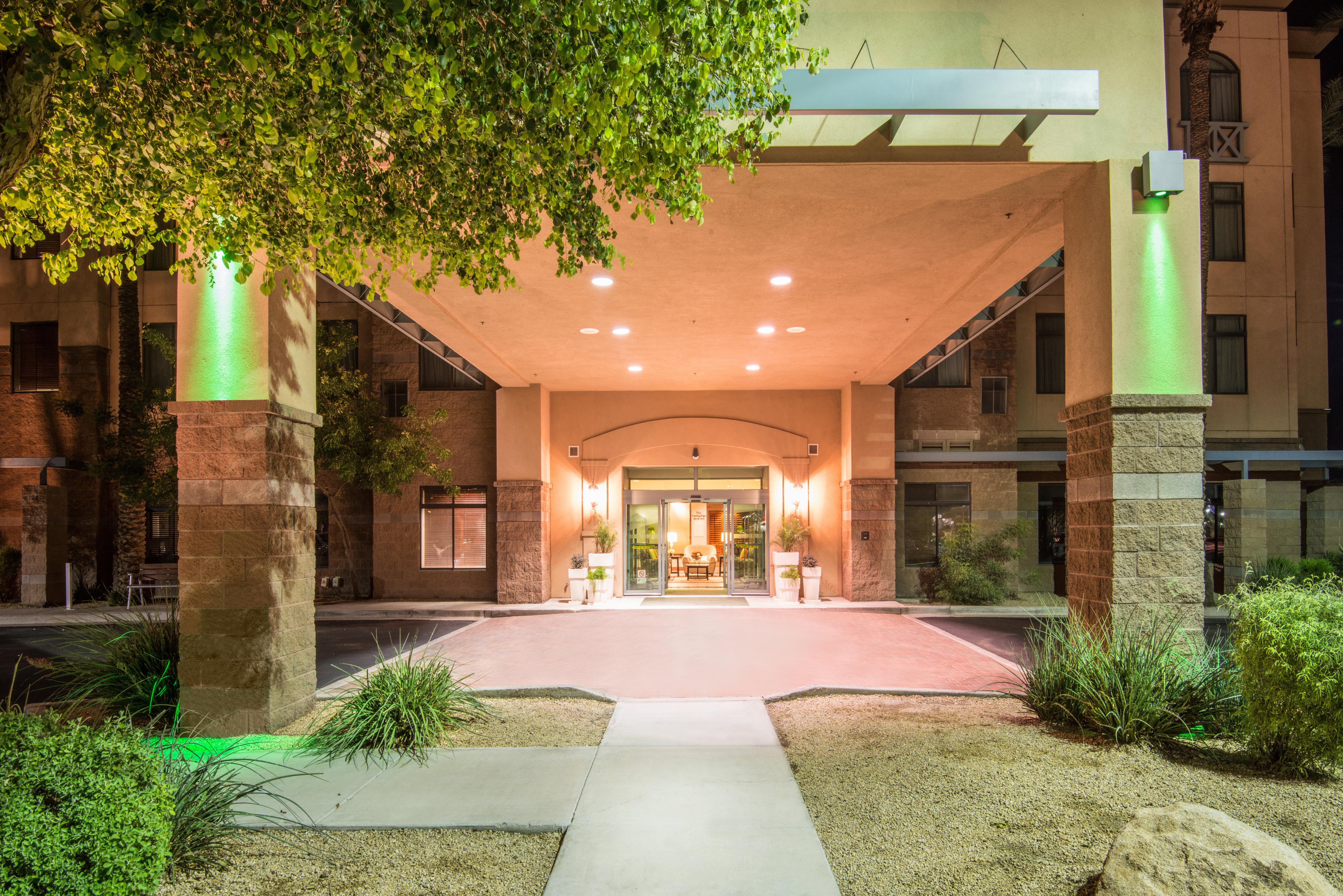 Holiday Inn & Suites Goodyear - West Phoenix Area By Ihg Extérieur photo