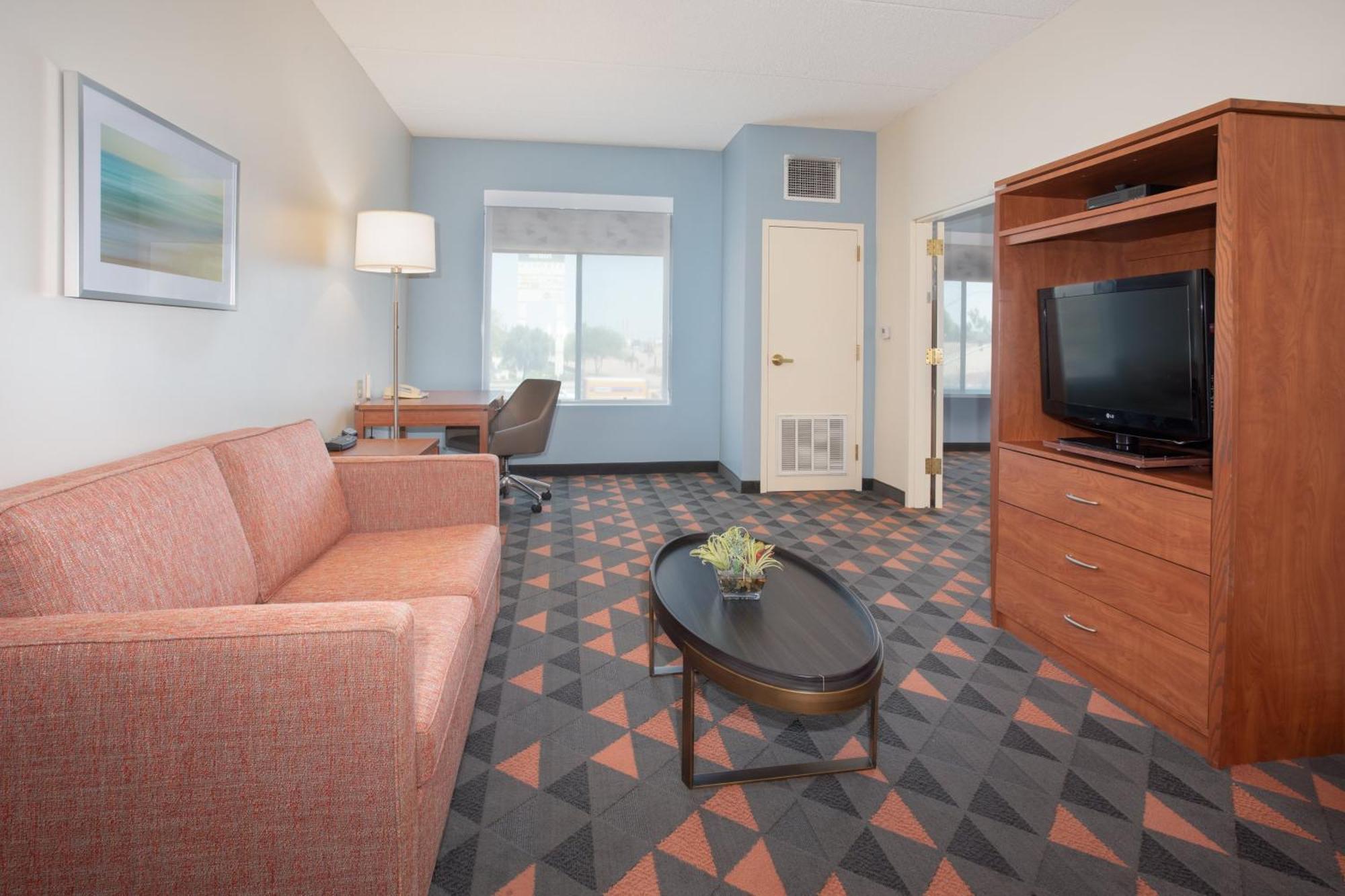 Holiday Inn & Suites Goodyear - West Phoenix Area By Ihg Extérieur photo